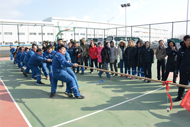 2018年3月8日，，，，，，，公司组织三八妇女节拔河角逐