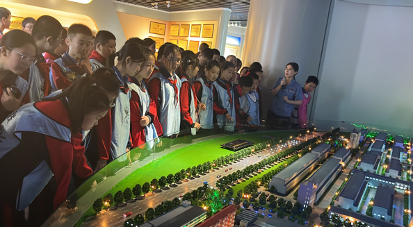 2023年10月17日区中幼学师生到永利集团304官网造纸博物馆研学